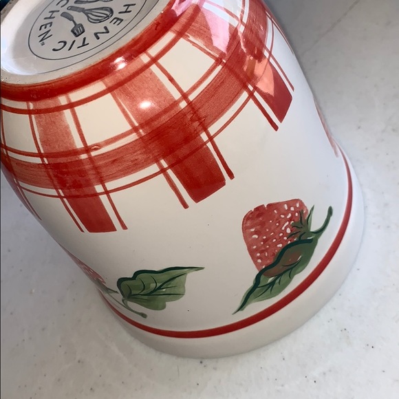 Strawberry Canister - Picture 7 of 10